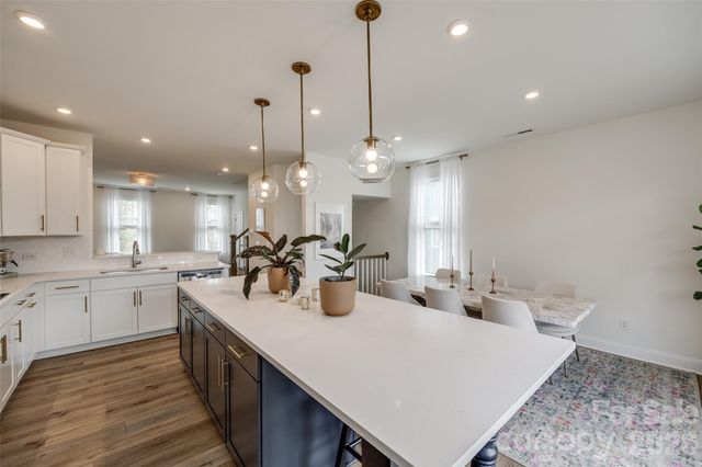 400 Simeon Drive, Charlotte, NC 28208