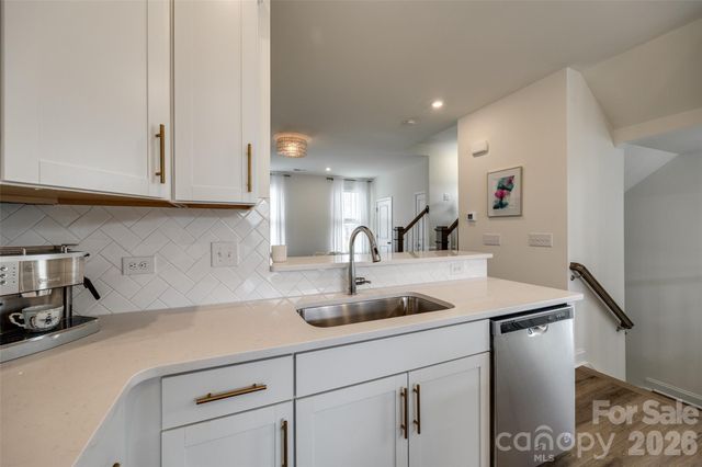 400 Simeon Drive, Charlotte, NC 28208