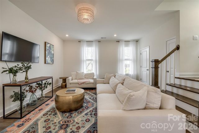 400 Simeon Drive, Charlotte, NC 28208