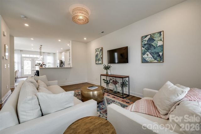 400 Simeon Drive, Charlotte, NC 28208