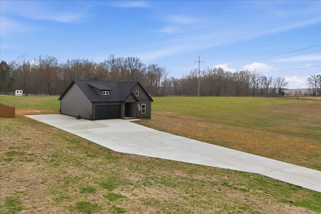 1637 Smartt Station Rd, Morrison, TN 37357