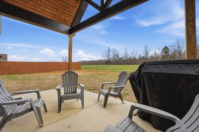 1637 Smartt Station Rd, Morrison, TN 37357