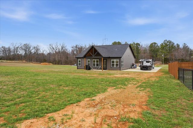 1637 Smartt Station Rd, Morrison, TN 37357
