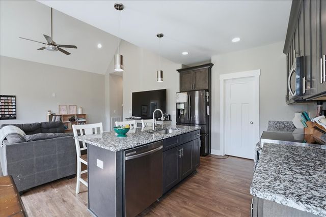 1637 Smartt Station Rd, Morrison, TN 37357