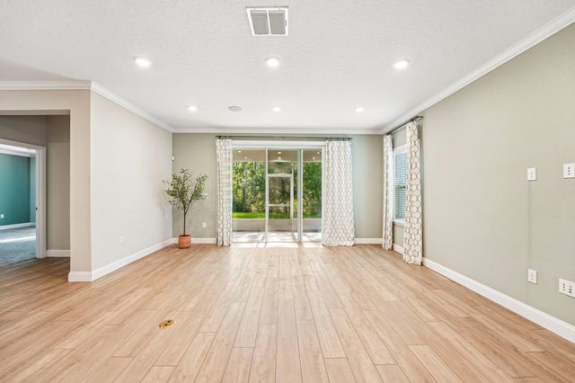 5 Rivertown Rd, Palm Coast, FL 32137