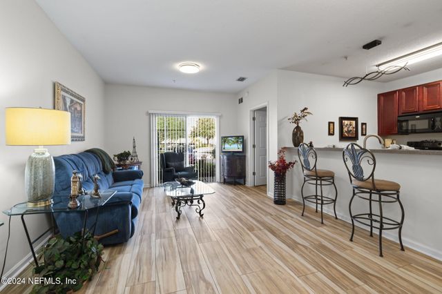8218 GREEN PARROT Road, 105, Jacksonville, FL 32256