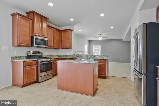 10472 PONDEROSA PINE AVE, Waldorf, MD 20603