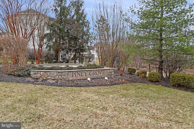 10472 PONDEROSA PINE AVE, Waldorf, MD 20603