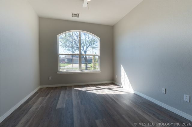 1019 E 146th Street S, Glenpool, OK 74033