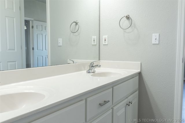 1019 E 146th Street S, Glenpool, OK 74033