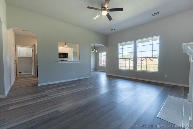 1019 E 146th Street S, Glenpool, OK 74033