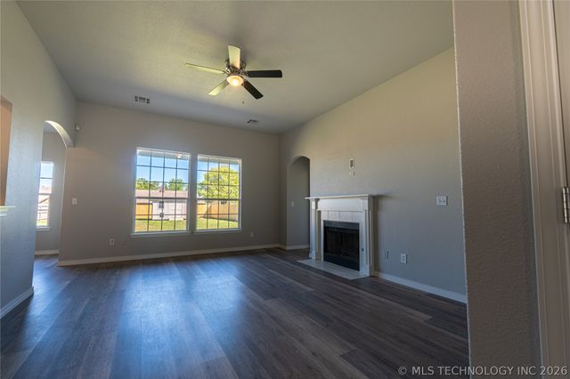 1019 E 146th Street S, Glenpool, OK 74033