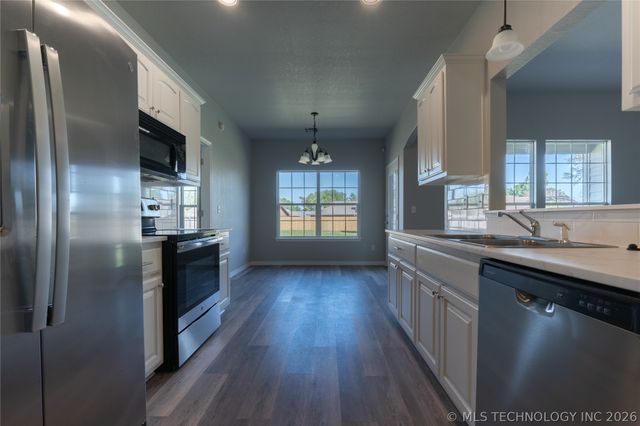 1019 E 146th Street S, Glenpool, OK 74033