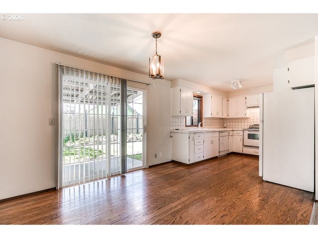 730 ARCADIA Dr, Eugene, OR 97401