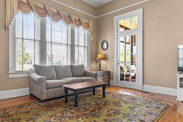 302 N 1st Street, Cameron, SC 29030