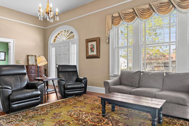 302 N 1st Street, Cameron, SC 29030