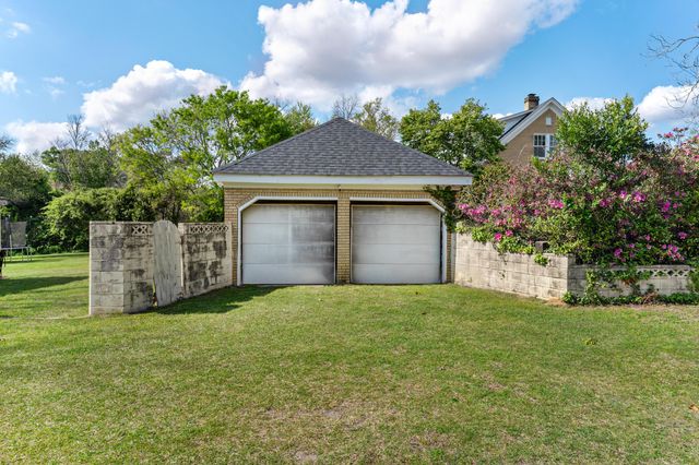 302 N 1st Street, Cameron, SC 29030