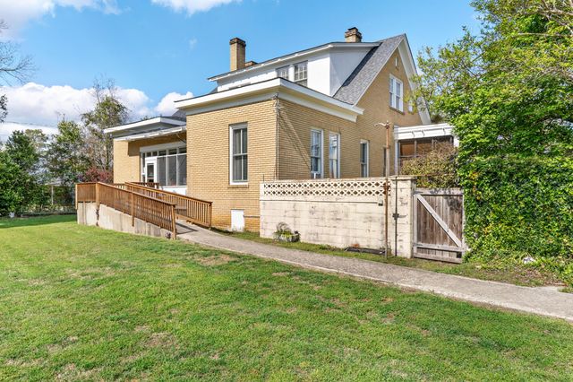 302 N 1st Street, Cameron, SC 29030