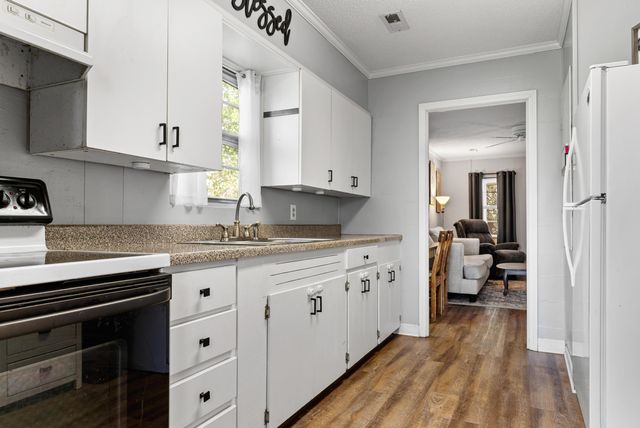 302 N 1st Street, Cameron, SC 29030