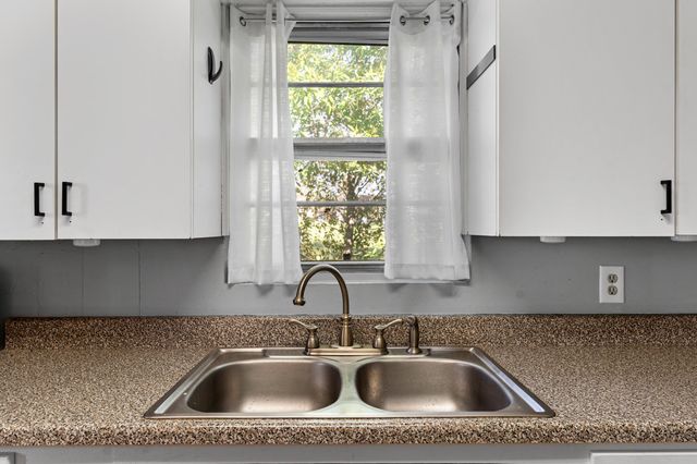 302 N 1st Street, Cameron, SC 29030