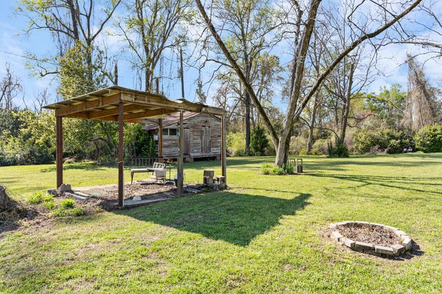 302 N 1st Street, Cameron, SC 29030