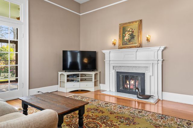 302 N 1st Street, Cameron, SC 29030