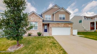 17038 Green Crest Ln, Louisville, KY 40245