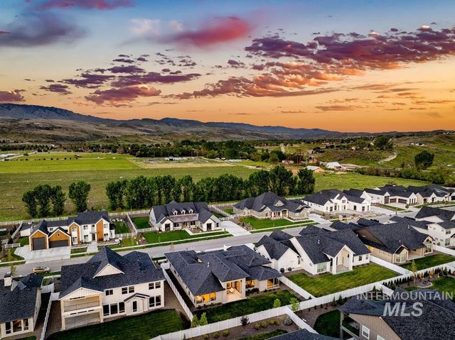 14227 N Hornbill Way, Boise, ID 83714