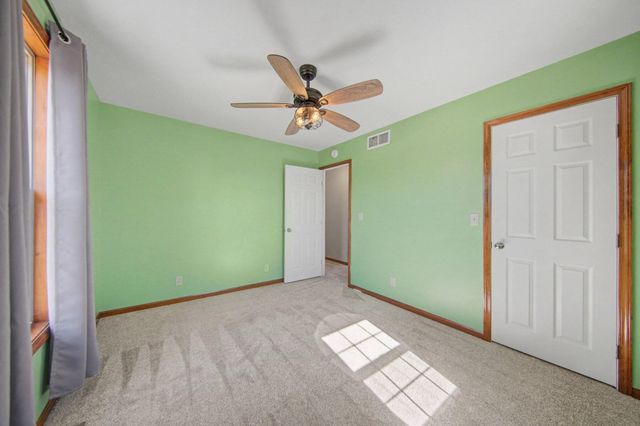 115 Sussex Place, Brooklyn, MI 49230