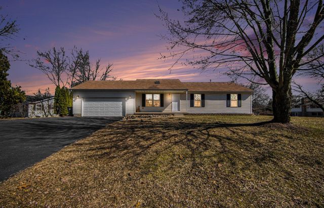 115 Sussex Place, Brooklyn, MI 49230