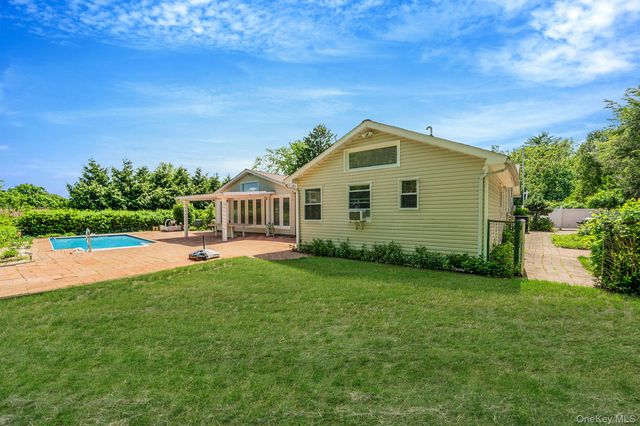 5 Tawny Pass, South Setauket, NY 11720