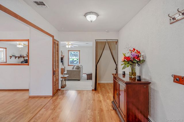 5 Tawny Pass, South Setauket, NY 11720