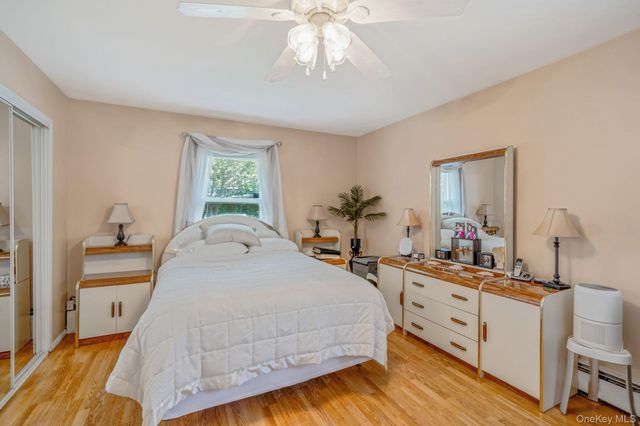 5 Tawny Pass, South Setauket, NY 11720