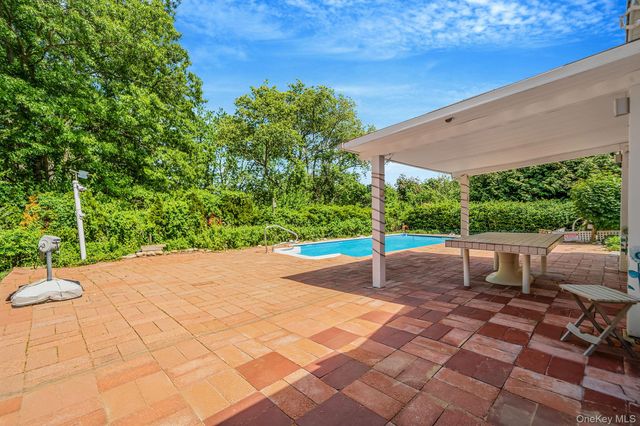 5 Tawny Pass, South Setauket, NY 11720