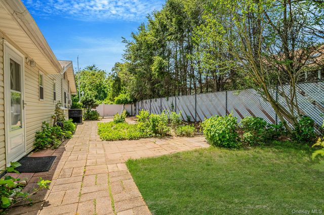 5 Tawny Pass, South Setauket, NY 11720