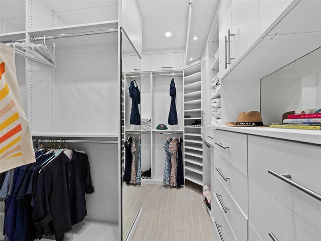 535 SANCTUARY DRIVE A603, Longboat Key, FL 34228