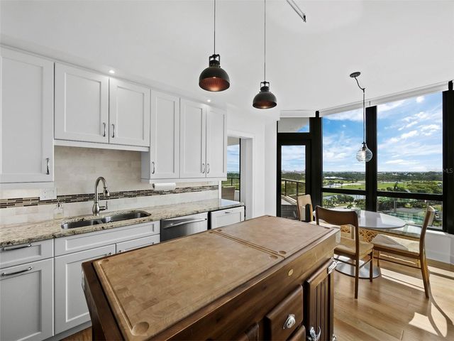 535 SANCTUARY DRIVE A603, Longboat Key, FL 34228