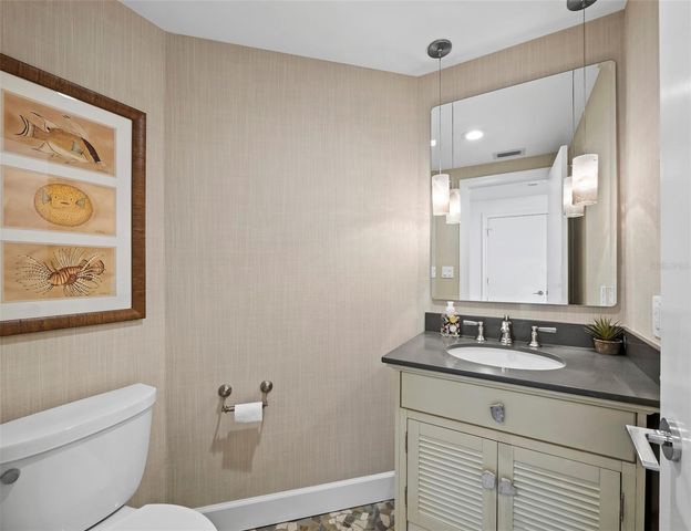 535 SANCTUARY DRIVE A603, Longboat Key, FL 34228