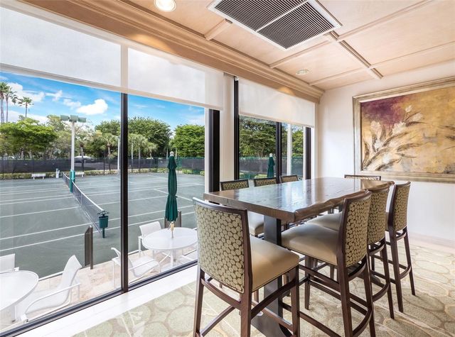 535 SANCTUARY DRIVE A603, Longboat Key, FL 34228