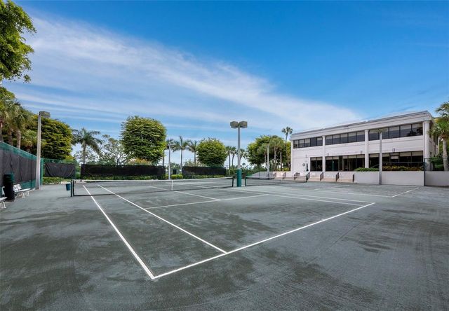 535 SANCTUARY DRIVE A603, Longboat Key, FL 34228