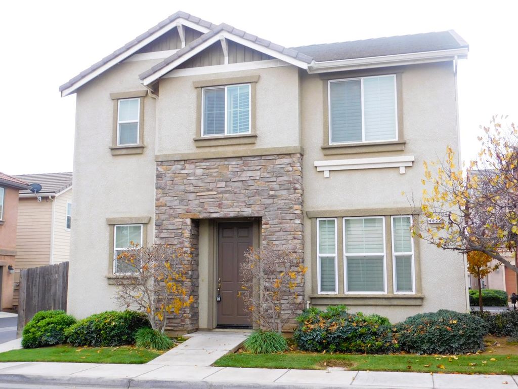 4355 W Artemisa Drive, Fresno, CA 93722