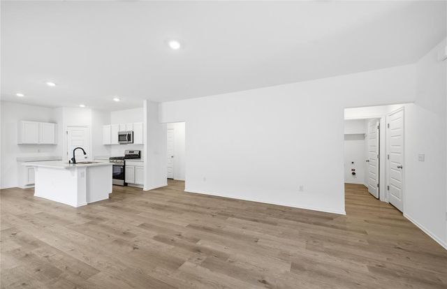 3301 Little Creek Drive, Mustang, OK 73064