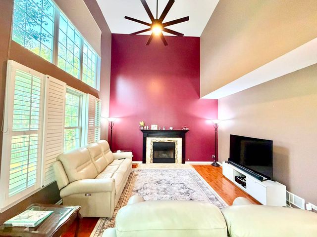 37061 N Bonnie Brae Road, Lake Villa, IL 60046