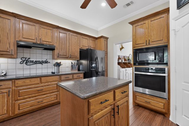 7011 Singleton Road, Midlothian, TX 76065