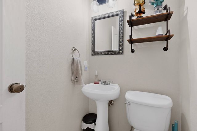7011 Singleton Road, Midlothian, TX 76065