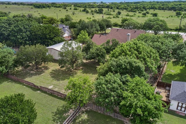 7011 Singleton Road, Midlothian, TX 76065