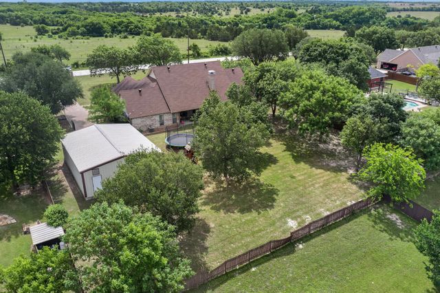 7011 Singleton Road, Midlothian, TX 76065