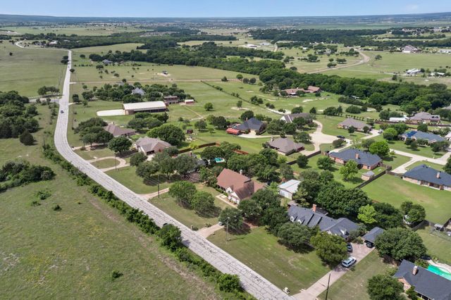 7011 Singleton Road, Midlothian, TX 76065