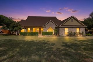7011 Singleton Road, Midlothian, TX 76065