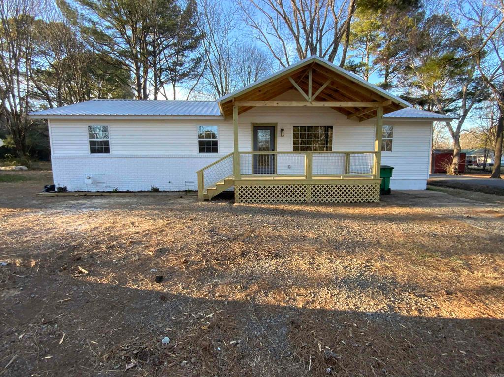 211 McKee Street, Pangburn, AR 72121
